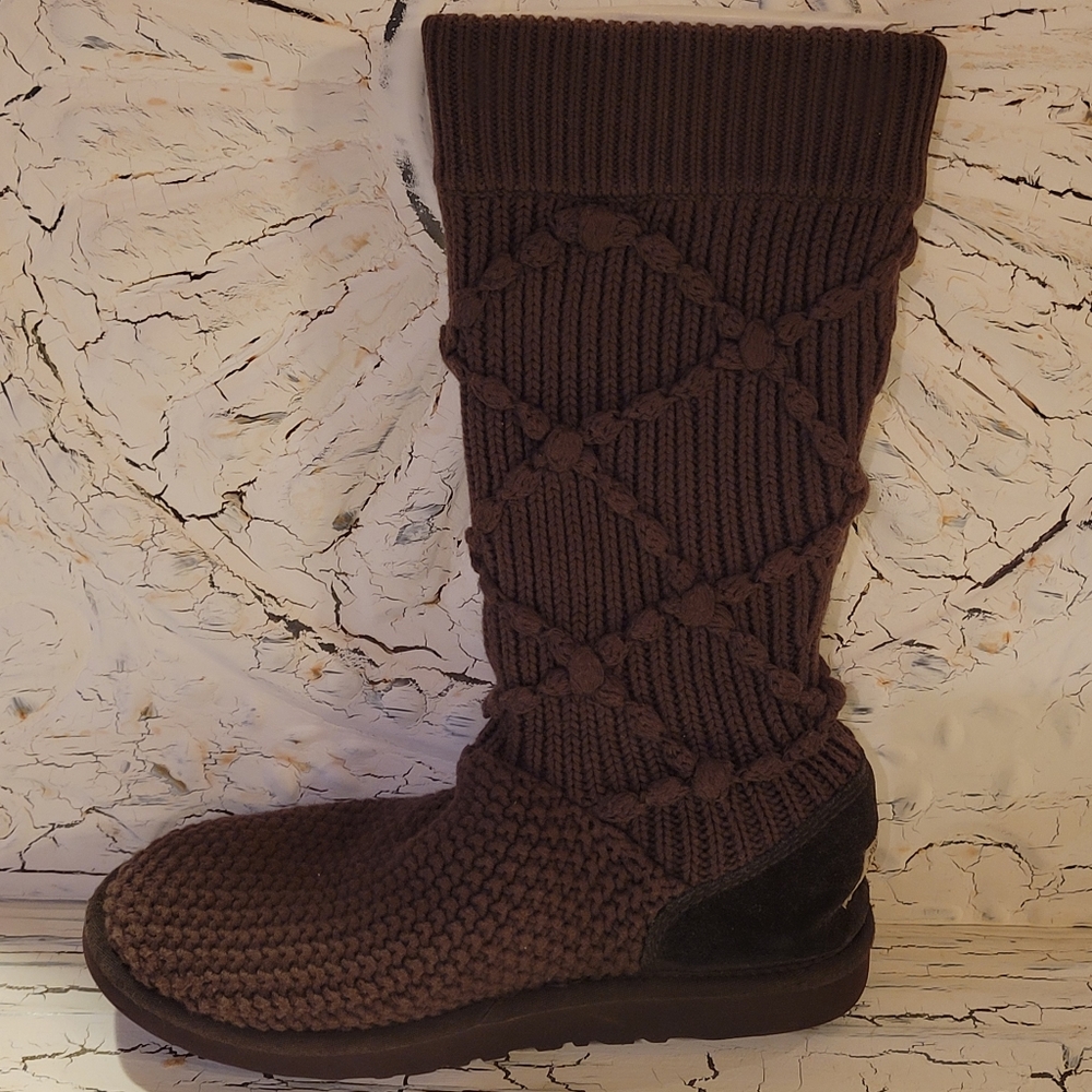 Ugg Classic Argyle Knit Boots 101 - Picture 8 of 12